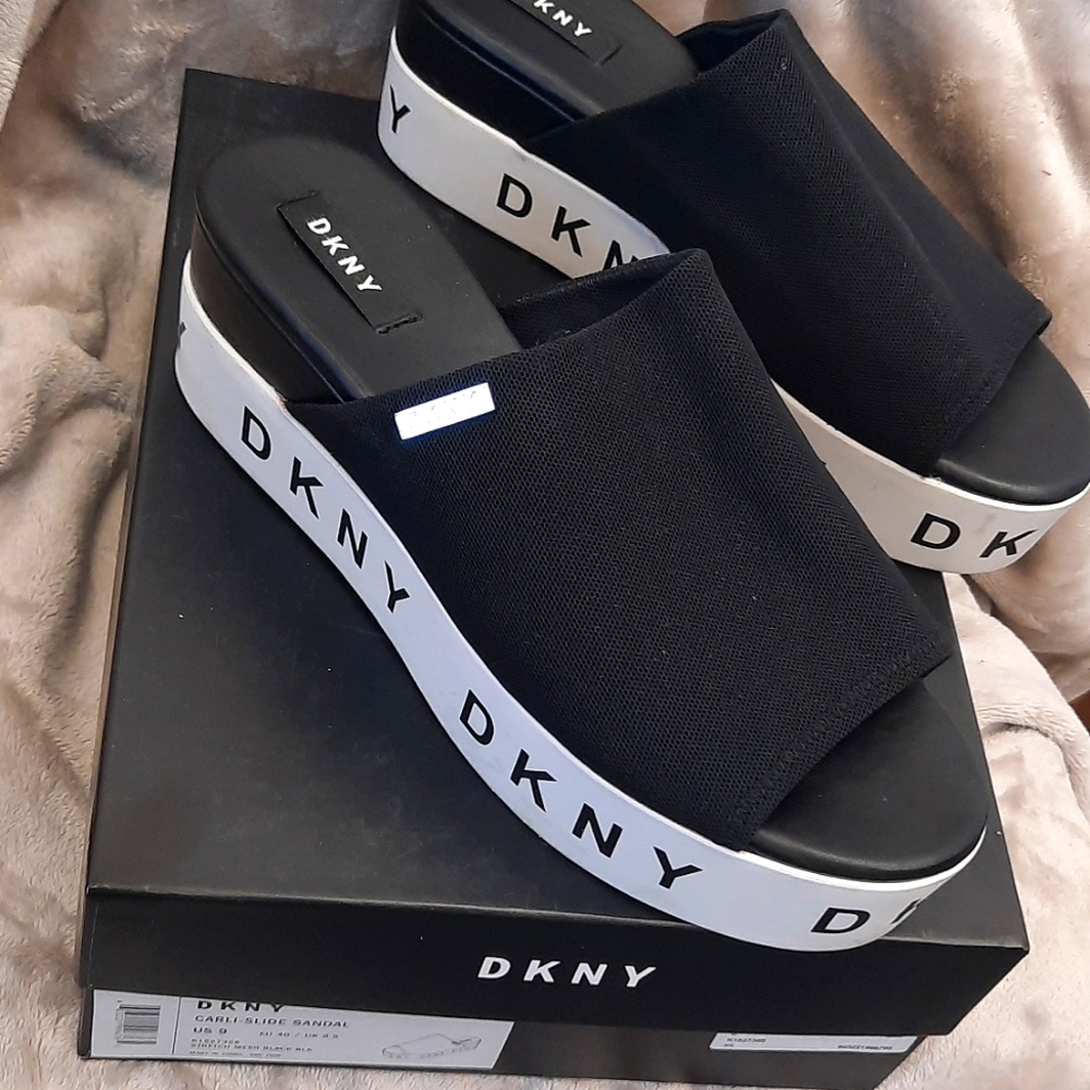 DKNY CARLI SLIDE SANDAL BLACK STRETCH MESH SIZE 9